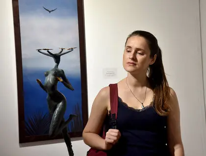 Виставка «Адаптація» у Софії Київській поєднала бронзові скульптури та цифрові образи - фото 9