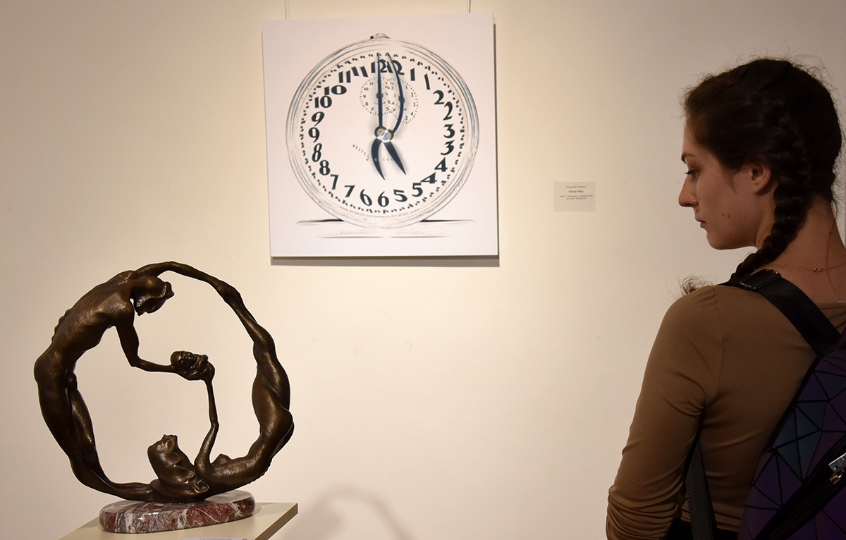 Виставка «Адаптація» у Софії Київській поєднала бронзові скульптури та цифрові образи - фото 30