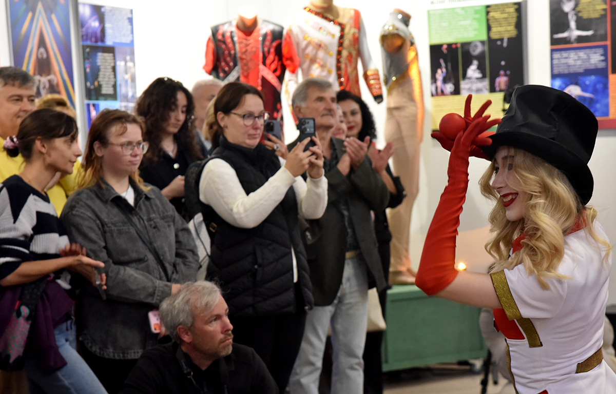 Виставка «Перформативне мистецтво. Цирк» - у Києві показали історію українського цирку - фото 27