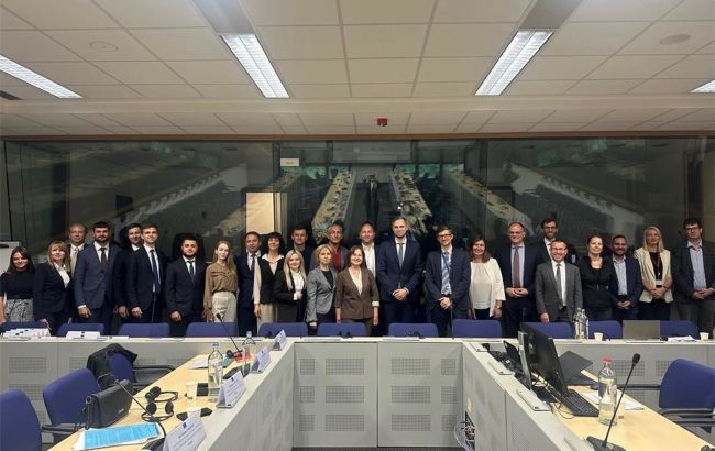 Вступ до ЄС - Україна та Євросоюз завершили скринінг за останнім кластером переговорів 1