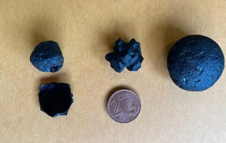 Загадкове скло з Австралії - вчені розповіли, звідки воно взялося 1