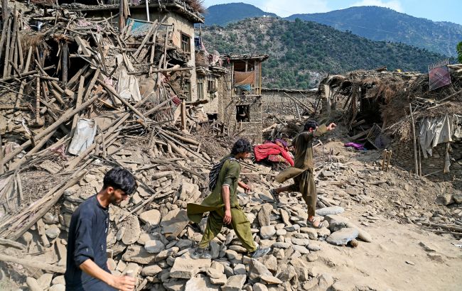 Землетрус в Афганістані 31 серпня забрав життя понад 800 людей - рятувальники ще розбирають завали, фото 1