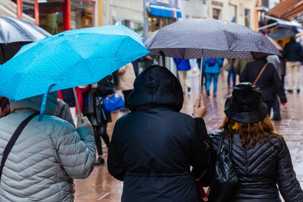 1 жовтня в Україні буде холодно та мокро / Фото ua.depositphotos.com