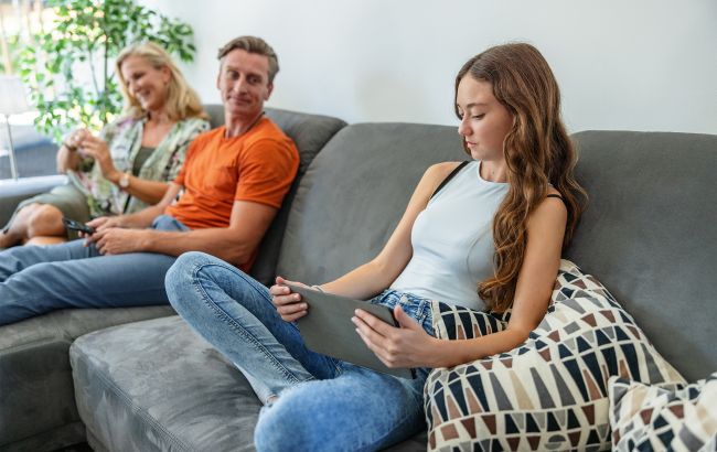 Змінити ім'я в паспорті України в ДРАЦС без згоди батьків підліток може з 16 років - кому відмовлять 1