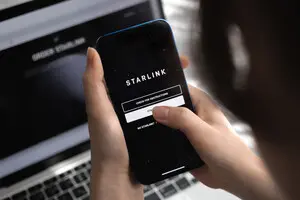 Apple готує iPhone із доступом до мережі Starlink 3