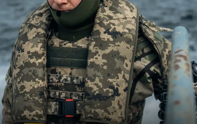 Бронежилети для військових ВМС і ССО отримали елемент позитивної плавучості на воді - що це, фото 1