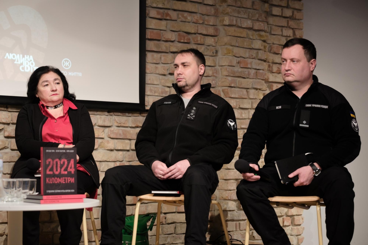 ГУР представило книгу 2024 кілометри про знищення російських Ту-22М3 2