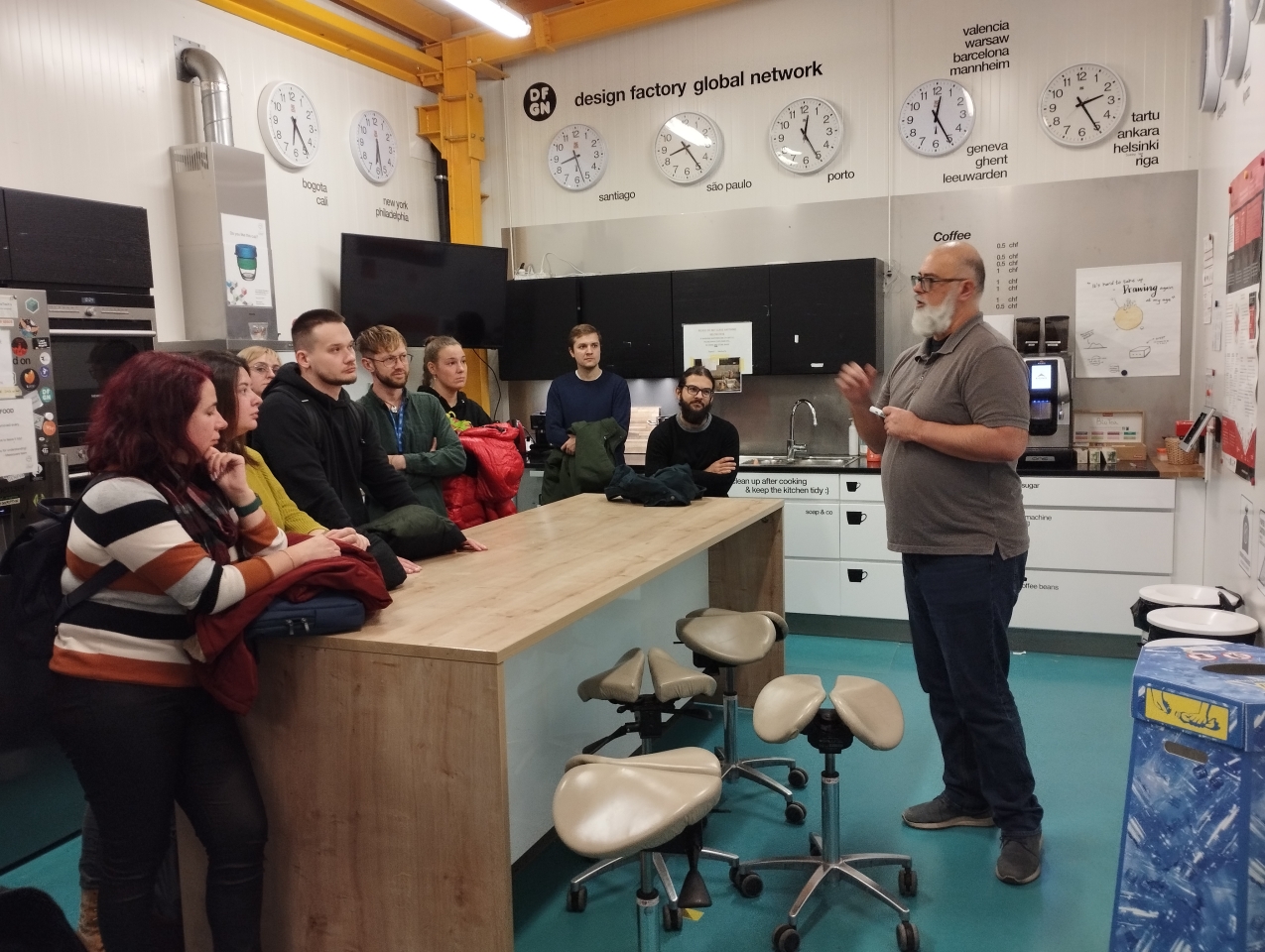 Харківські вчені у CERN - українські науковці виростили кристали під обстрілами 4