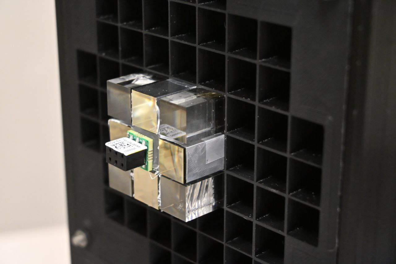 Харківські вчені у CERN - українські науковці виростили кристали під обстрілами 2