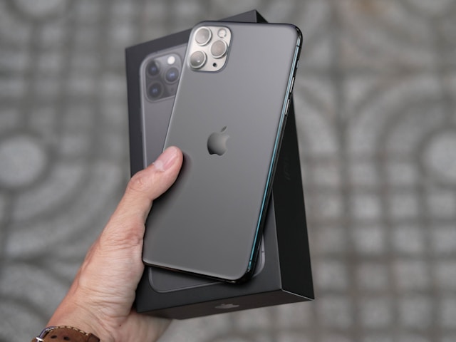 iPhone 11 Pro Max став вінтажним - що ще у списку 2