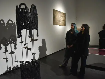 Я проблема тут.? - як українські художниці переосмислюють жіночність у війні - фоторепортаж 14