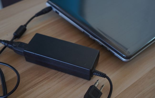 Як заряджати ноутбук правильно і продовжити термін служби батареї 1