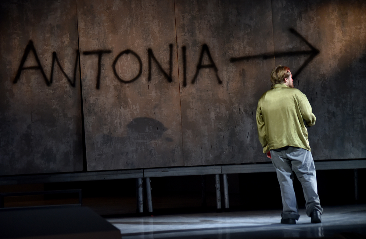 Казки Гофмана - Нацопера презентує сучасну постановку класичної опери 23