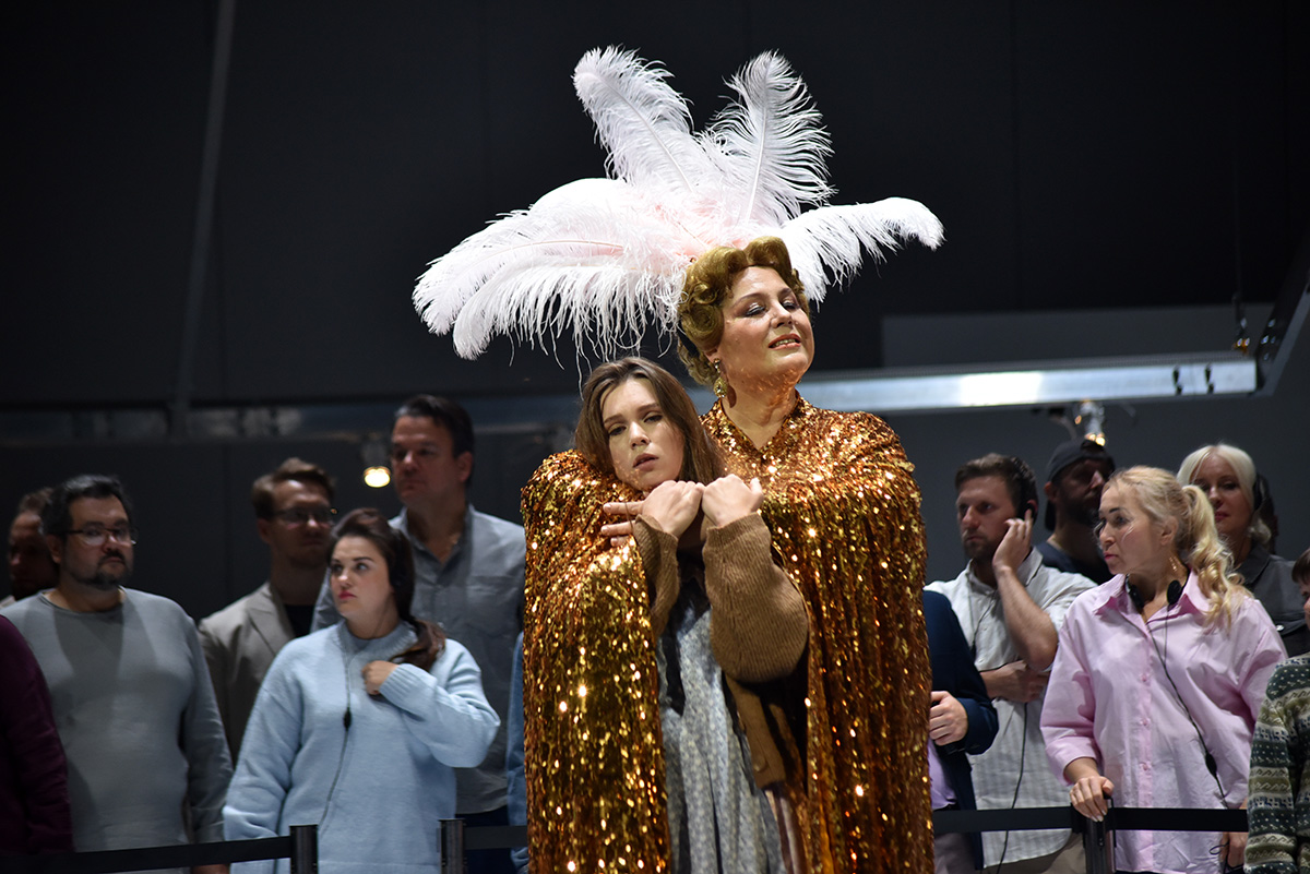 Казки Гофмана - Нацопера презентує сучасну постановку класичної опери 24