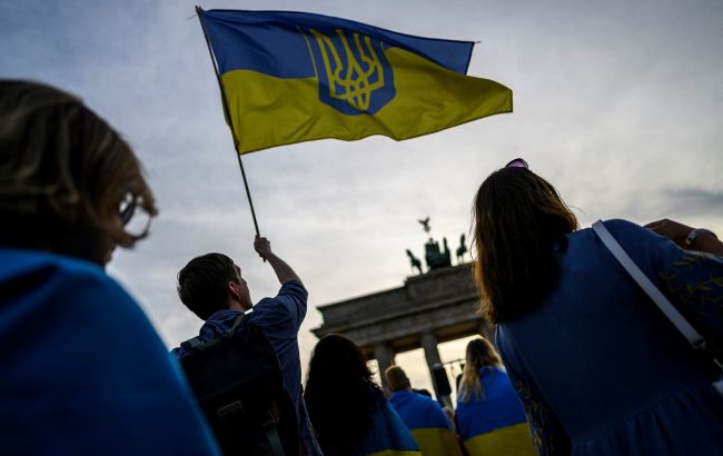 Кількість українців у Німеччині зросла в 10 разів після скасування заборони на виїзд для юнаків 18-22 років 1