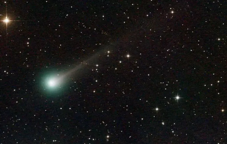 Комета Lemmon - коли можна буде побачити із Землі - якого вона буде кольору 1