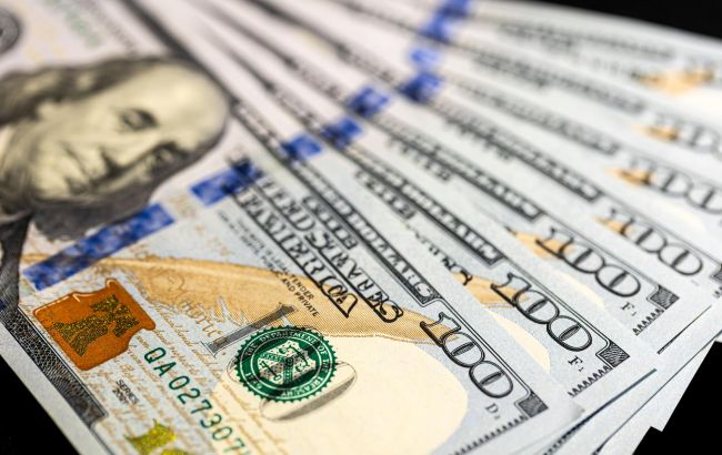 Курс долара НБУ на 3 листопада знизився на 8 копійок 1