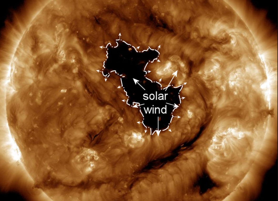Магнітна буря 12 жовтня - Сонце випустило по Землі потік сонячного вітру, планету накриє магнітна буря 2