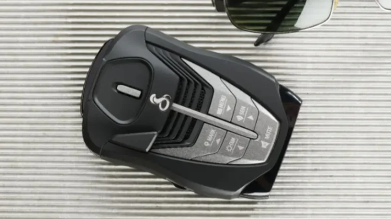 Найкращі гаджети в машину для комфортної поїздки - список 13