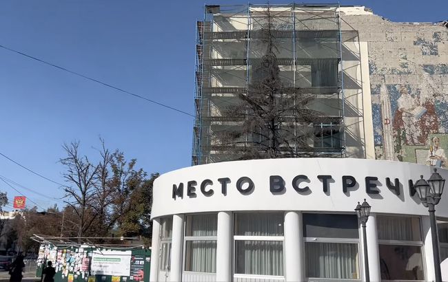 Окупанти в Маріуполі пошкодили унікальну мозаїку - фото 1