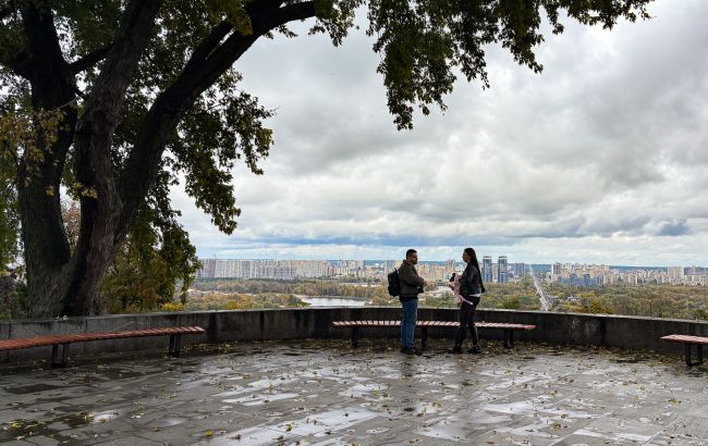 Погода в Україні і Києві завтра 31 жовтня несе тепло і дощі в деяких областях - прогноз Діденко 1