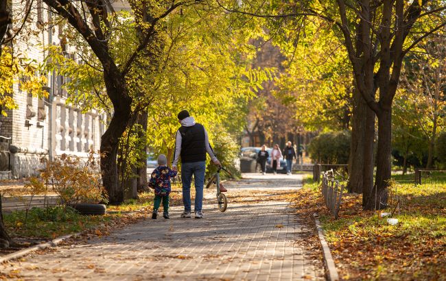 Потепління у жовтні 2025 в Україні буде до 20 градусів - в яких областях, прогноз погоди, УкрГМЦ 1