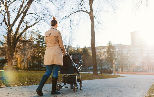 Повернення українських дітей - у Дніпро вивезли маму з немовлям 1