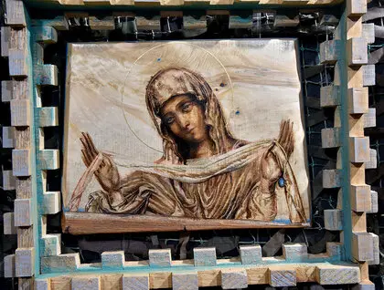 «Позивний: Художник» - київські митці показали війну в артоб’єктах - фото 1