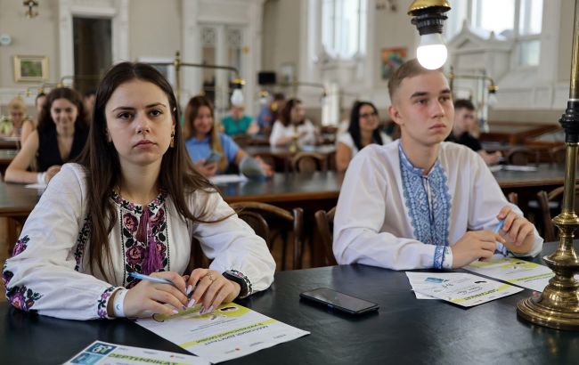 Радіодиктант-2025 - текст напише Євгенія Кузнєцова, а прочитає його Наталія Сумська 1