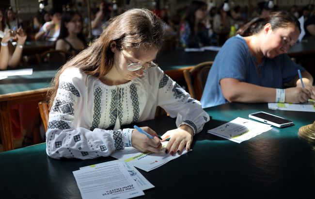 Радіодиктант 2025 - текст Треба жити опублікували у вільному доступі 1