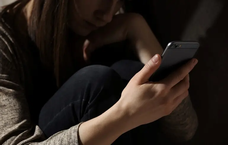 Роскомнадзор вимагає від блогерів у Telegram передавати права адміністратора боту - посилення контролю в мережі - новини Росії 1