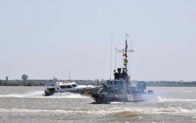 Румунські катери порушили державний кордон України 1