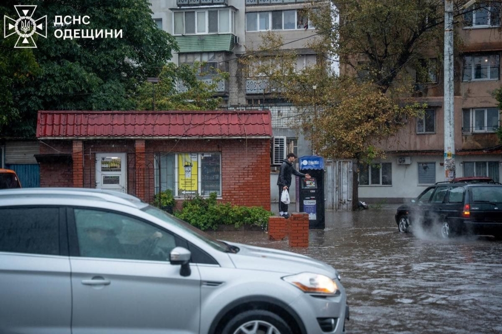 Синоптики пояснили, чому Одесу накрили сильні дощі 8 Синоптики пояснили, чому Одесу накрили сильні дощі