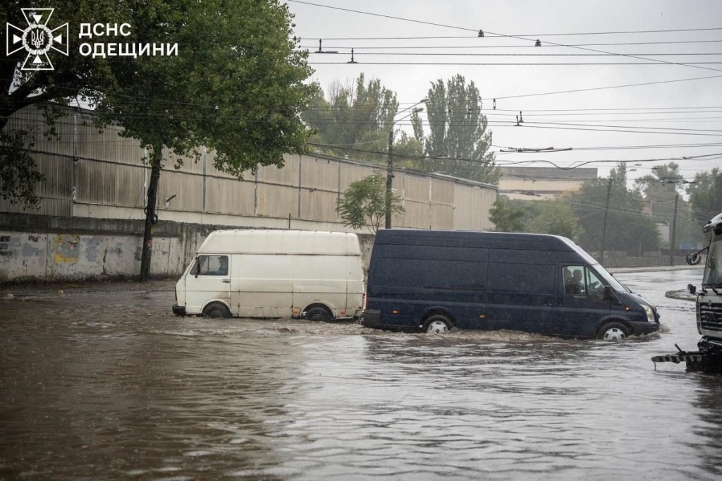 Синоптики пояснили, чому Одесу накрили сильні дощі 9 Синоптики пояснили, чому Одесу накрили сильні дощі