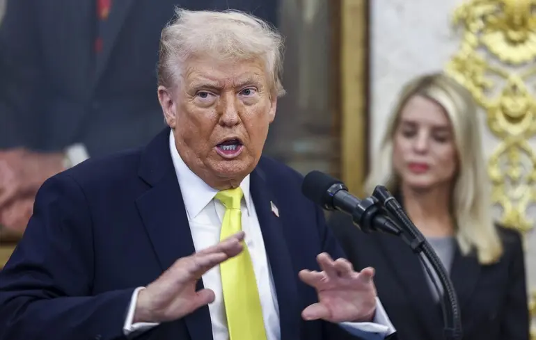 Трамп заявив, що не говорив Зеленському передати Донбас Росії 1