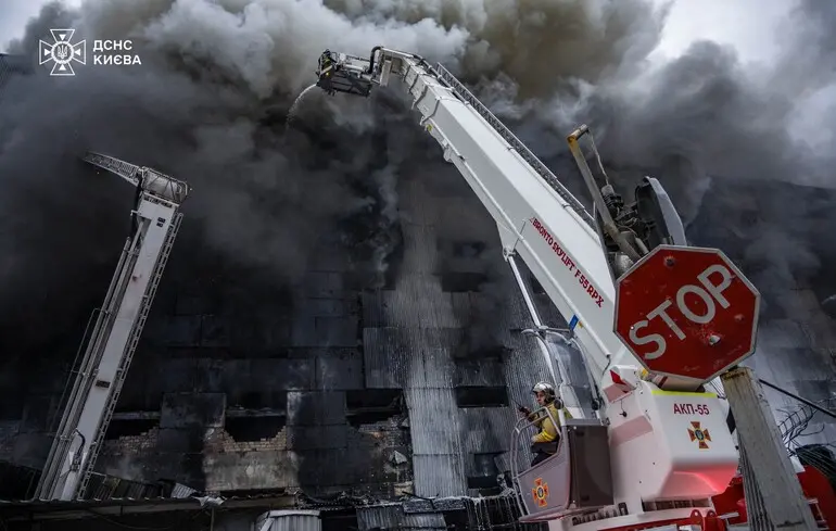 У Києві  згорів склад ліків компанії Оптіма-фарм – чи буде дефіцит ліків – новини України 1
