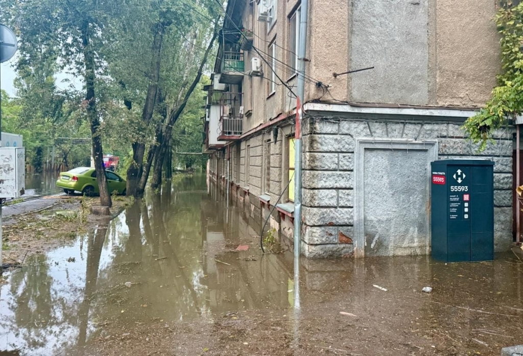 В Одесі збільшилась кількість загиблих через негоду (фото)