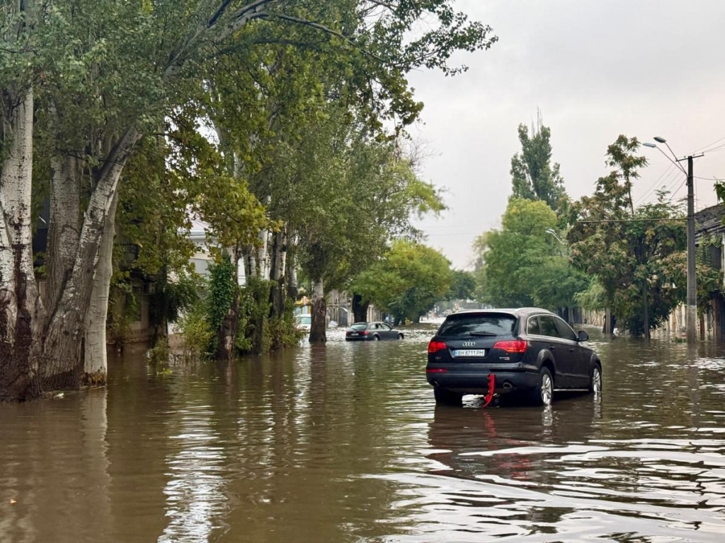 В Одесі збільшилась кількість загиблих через негоду (фото)