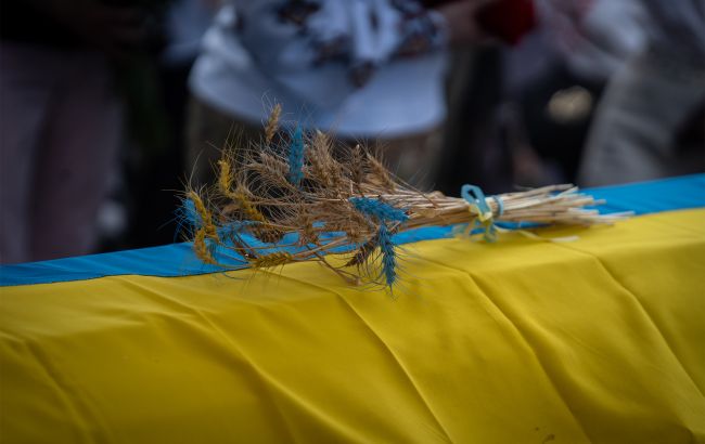 Верховна Рада ухвалила закон про перепоховання загиблих і померлих захисників 1