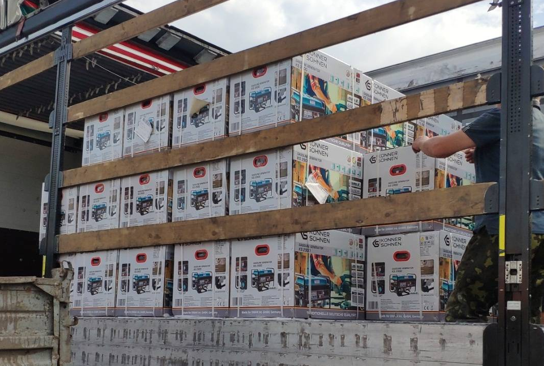 Відключення світла в Чернігові можуть бути тривалими - підготовка генератора до роботи 2