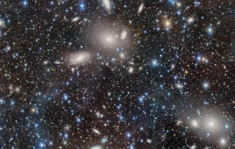 Відкриття JWST змінило уявлення про ранні галактики - в молодості Всесвіту все було хаотичним - новини науки 1