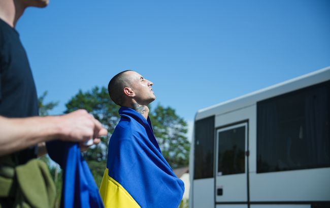 Виплати для українців, яких Росія утримувала в полоні - хто може отримати 50 тисяч гривень 1