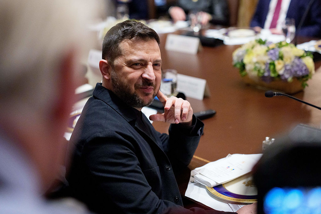 Зеленський після Коаліції охочих: Буде більше санкцій проти РФ 1