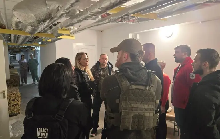 Анджеліна Джолі в Україні - голлівудська зірка прокоментувала поїздку до Херсона 1