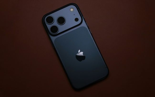 Apple може змінити звичний випуск iPhone 18 | D.UA 1