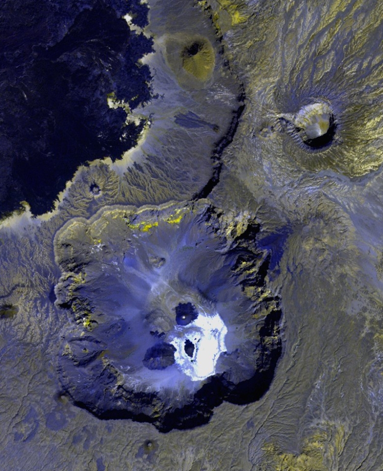 Череп у Сахарі - супутники зняли гігантський згаслий вулкан - фото 2