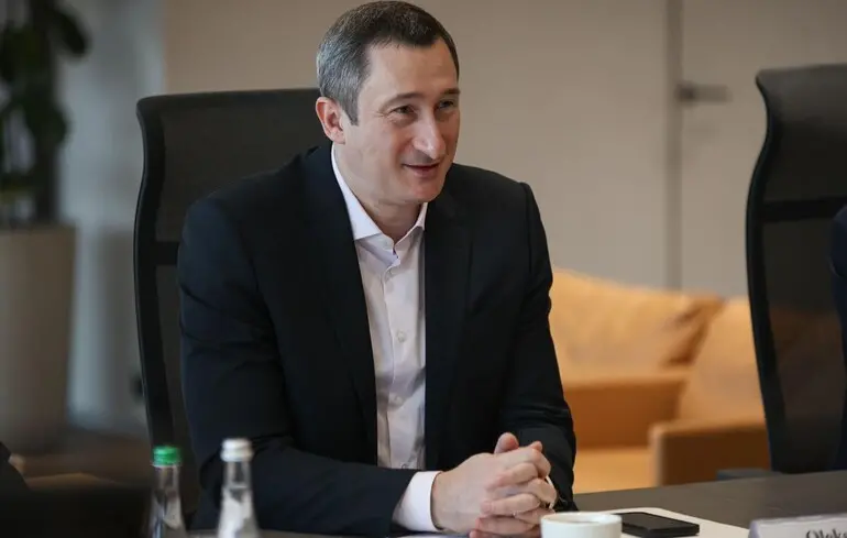 Чи втече Чернишов з України вдруге – чому він відвідував офіс розвідки 12 листопада – новини України 1