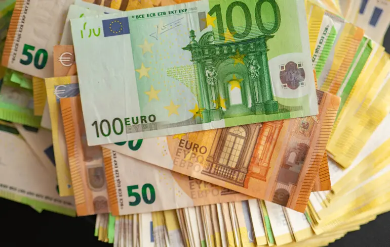 Фінансова підтримка України – ЄС витрачає на РФ більше, ніж на допомогу Києву Фінансова підтримка України – ЄС витрачає на РФ більше, ніж на допомогу Києву 1