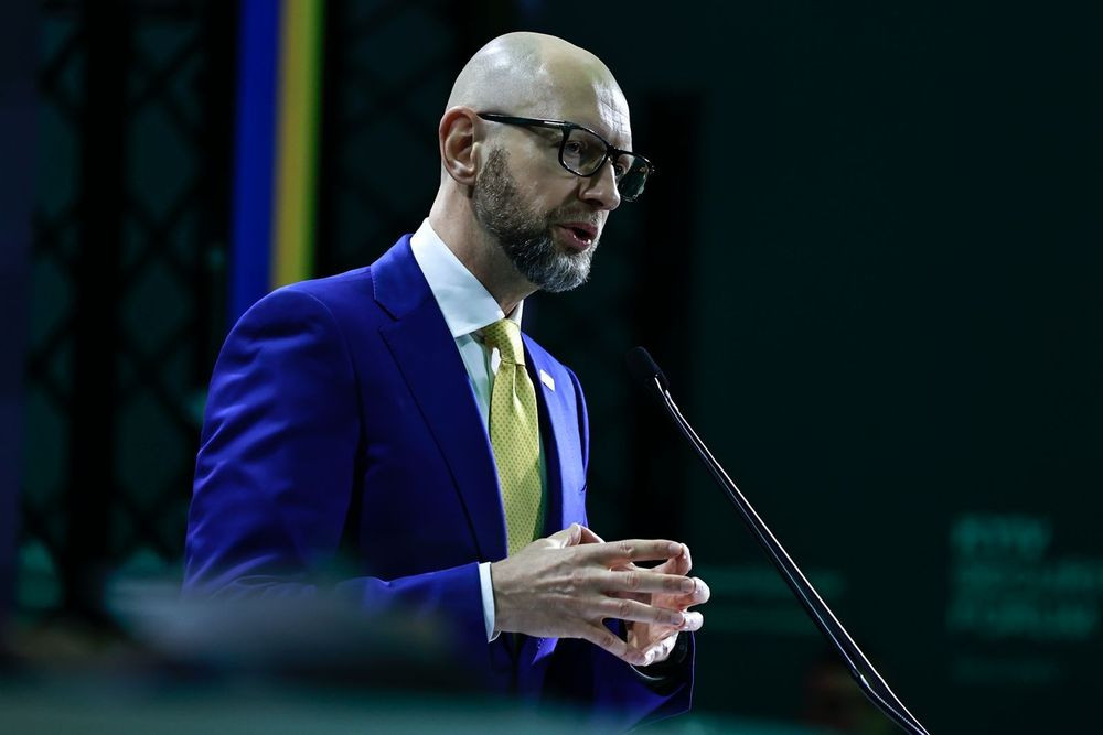 Яценюк: ЄС інвестує у власну безпеку можливим кредитом у 140 млрд євро 1