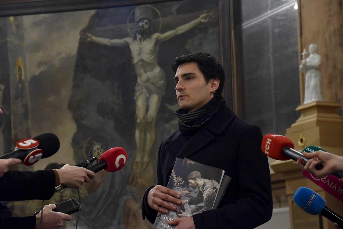 Картина «Молитва» з українським воїном буде передана до Ватикану - фото 22